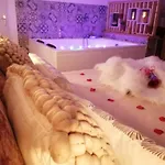 Nuit Romantique, Spa, Champagne, Cinema, Flipper - Escapade Veyloise