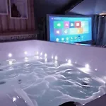 Nuit Romantique, Spa, Champagne, Cinema, Flipper - Escapade Veyloise Apartment *