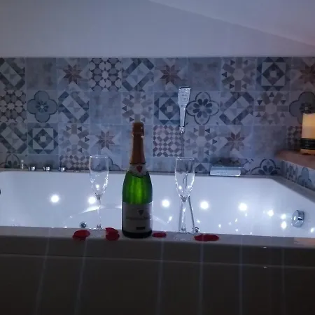 Apartment Escapadeveyloise-nuit Romantique-spa-cine-champagne Pont-de-Veyle