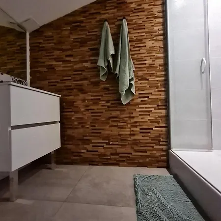 Nuit Romantique, Spa, Champagne, Cinema, Flipper - Escapade Veyloise Lejlighed *