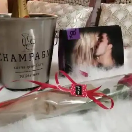 Escapadeveyloise-nuit Romantique-spa-cine-champagne Apartment Pont-de-Veyle